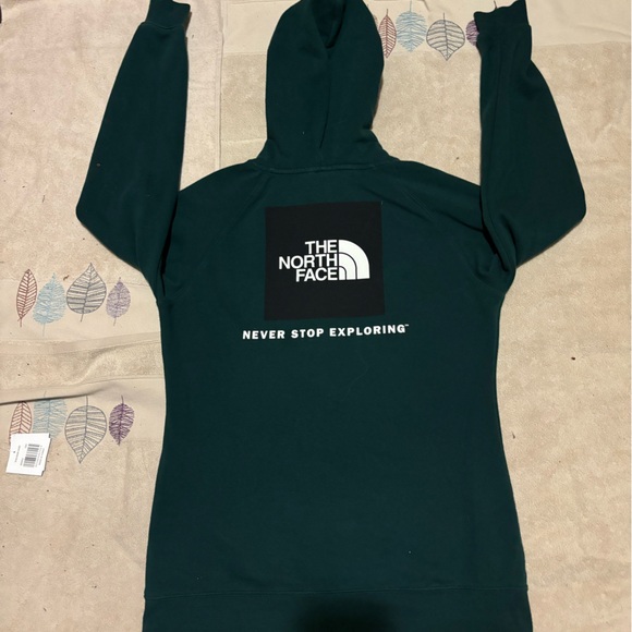 The North face clean hoodie, great look field and design size M - Picture 3 of 4